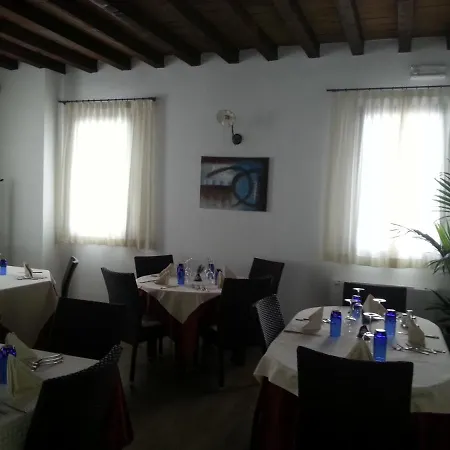 La Vecchia Reggio فندق 3*