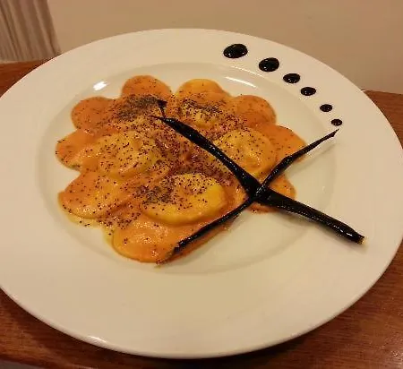 فندق La Vecchia Reggio ريجّو إيميليا